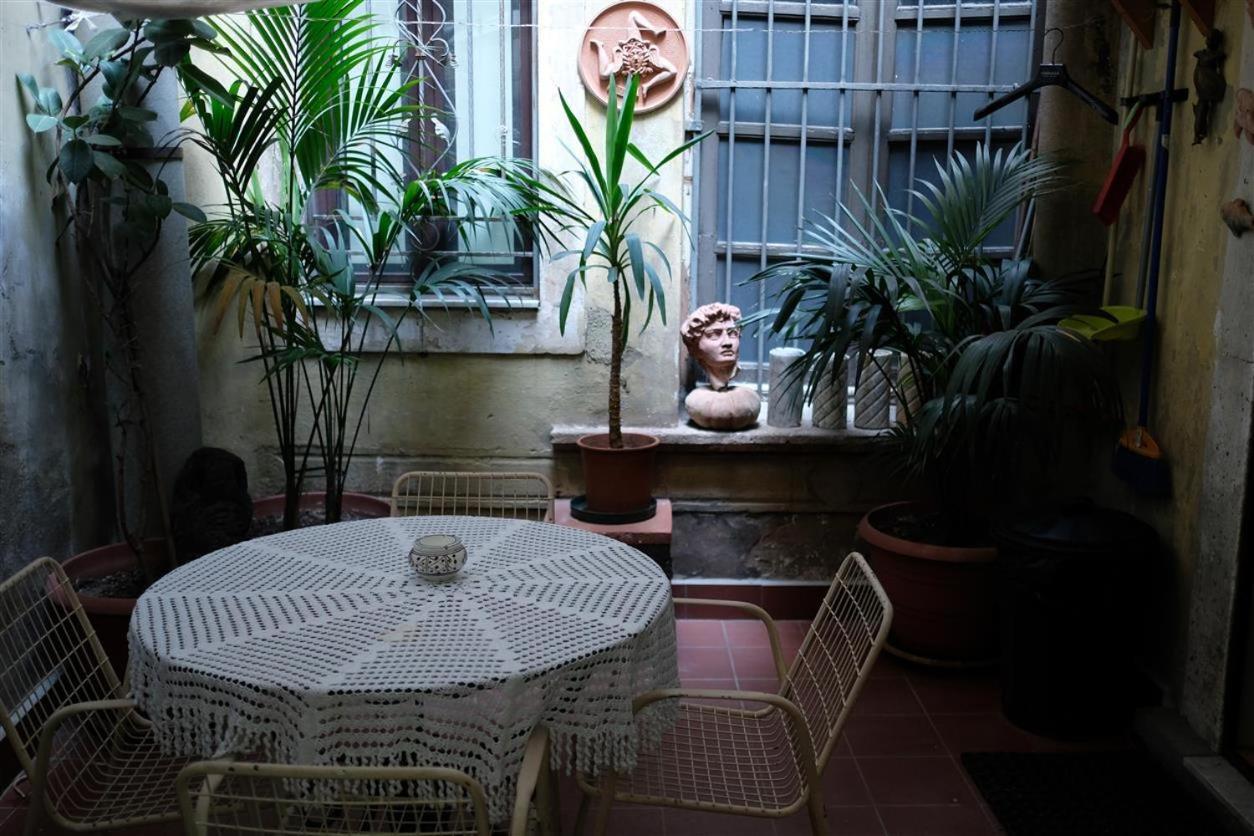 Apartament Palazzo La Via Katania Zewnętrze zdjęcie